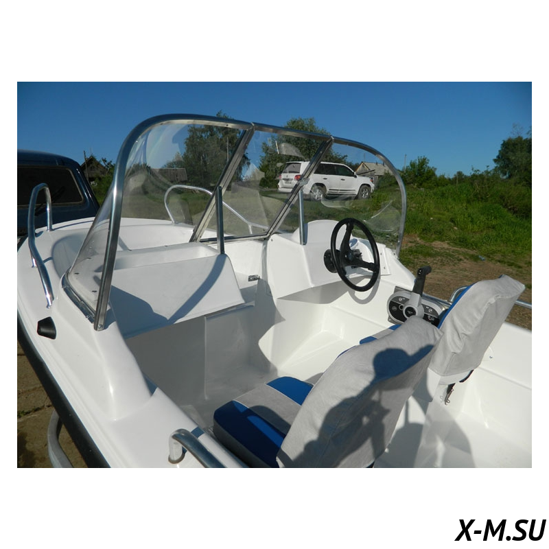 Стеклопластиковый катер WYATBOAT 430DC (тримаран) Стеклопластиковый катер WYATBOAT 430DC (тримаран)